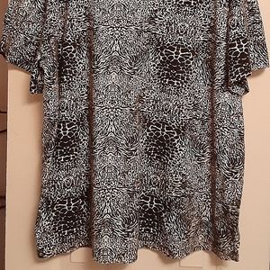 Bobby Brooks womens size 3X jungle type print in black and white